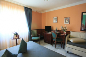 Отель Balconata 2.0 Banqueting & Accommodations  Лучера